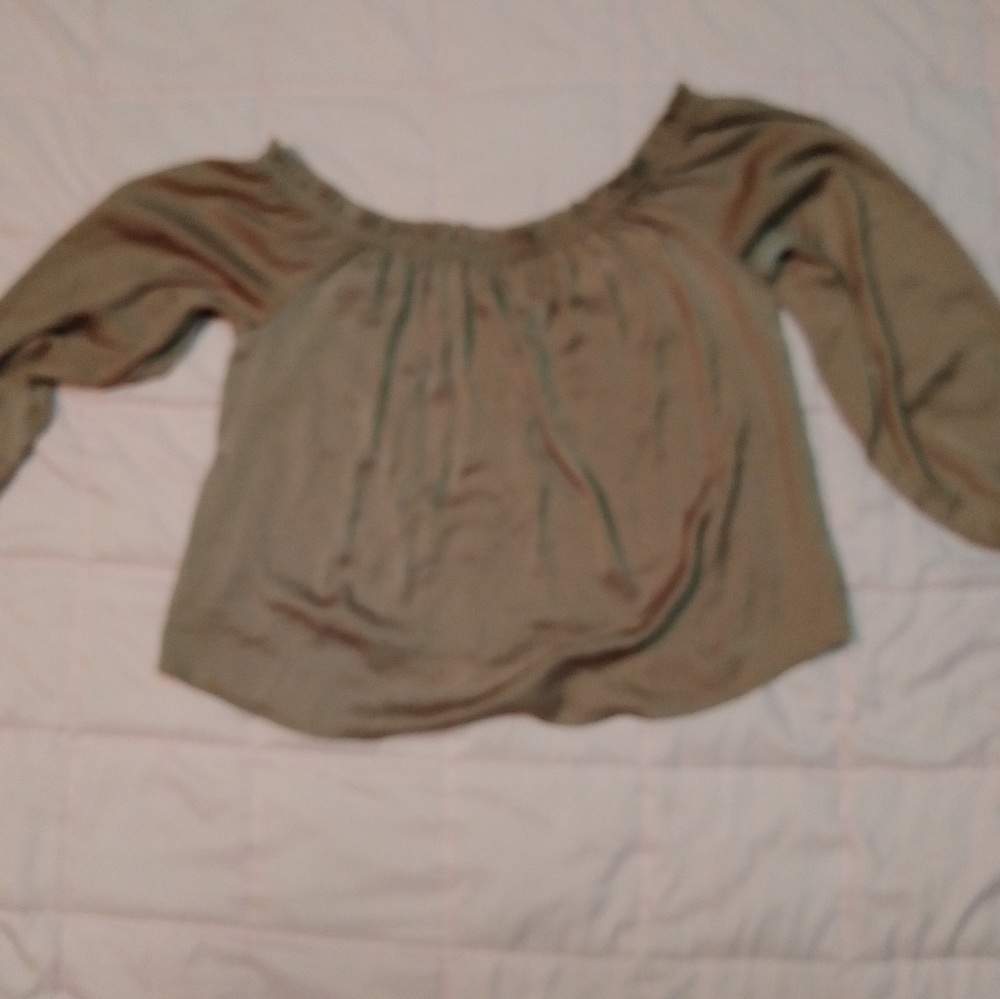 Size medium off shoulders blouse